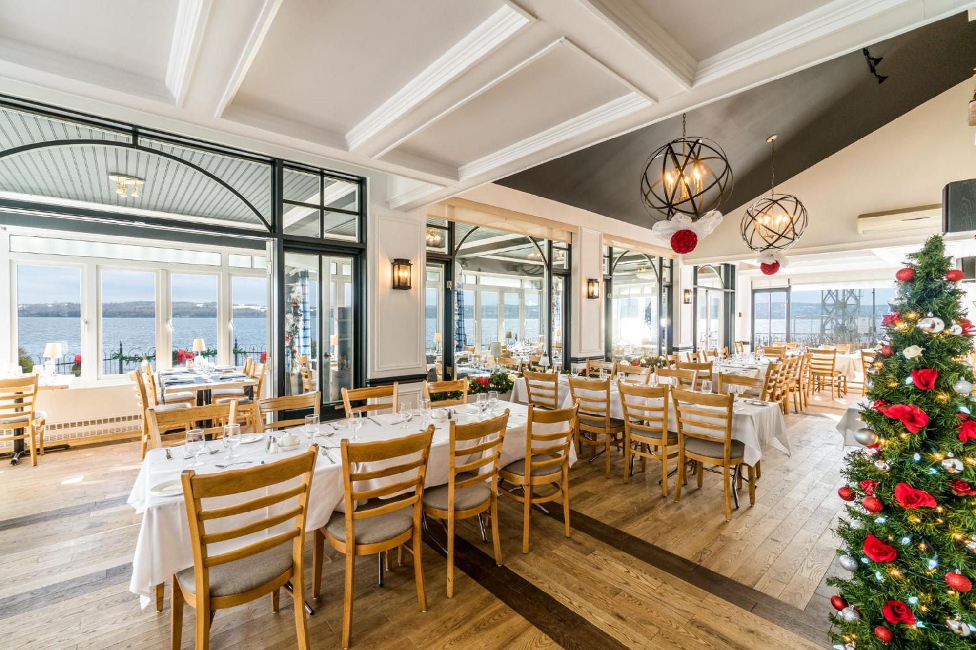 Goeliche Hotel Et Appartement Saint-Laurent-de-l'ile d'Orleans المظهر الخارجي الصورة