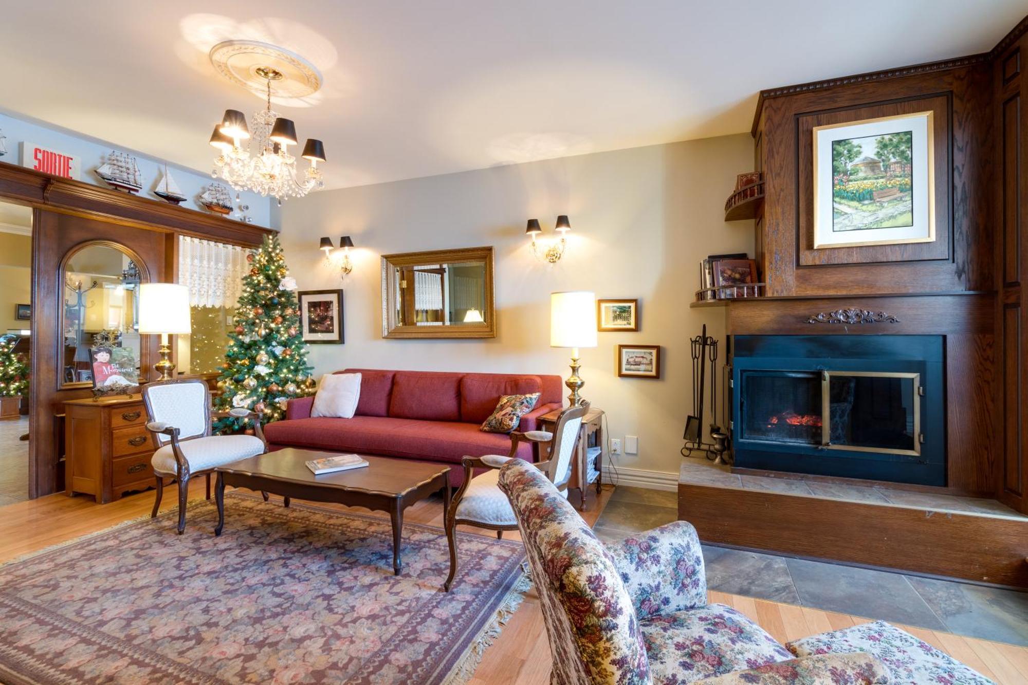 Goeliche Hotel Et Appartement Saint-Laurent-de-l'ile d'Orleans المظهر الخارجي الصورة