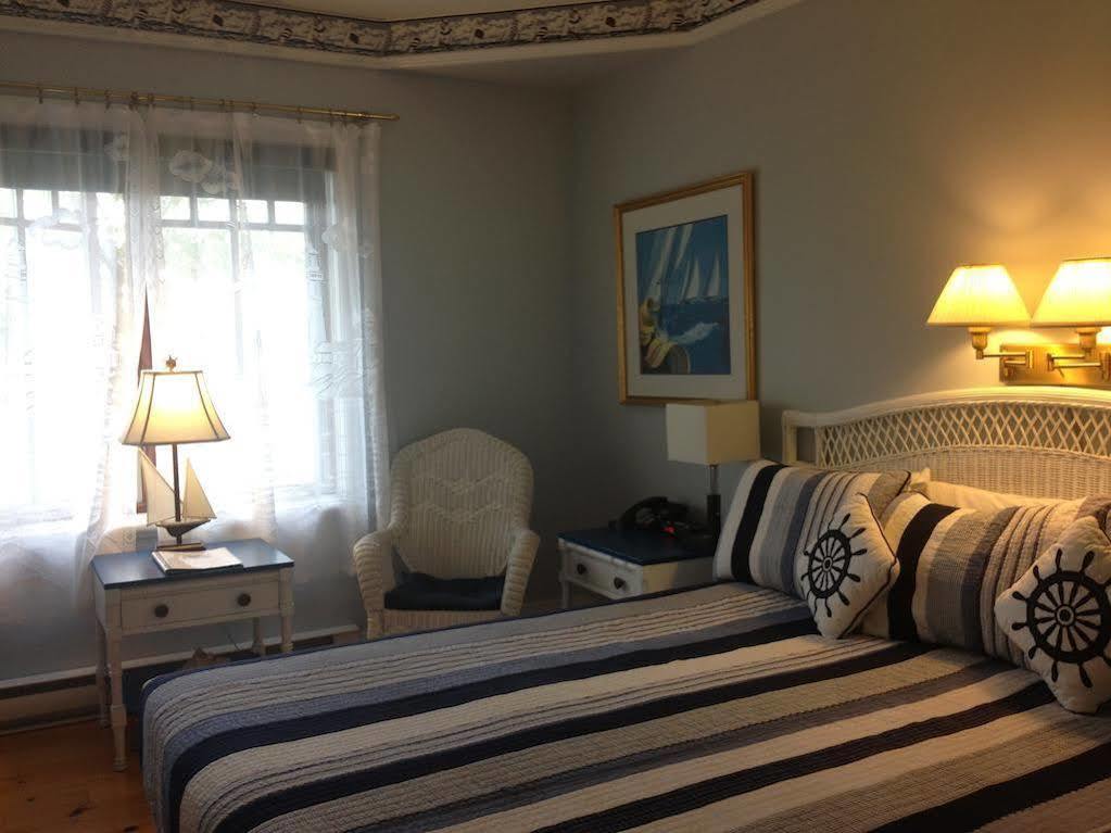 Goeliche Hotel Et Appartement Saint-Laurent-de-l'ile d'Orleans المظهر الخارجي الصورة