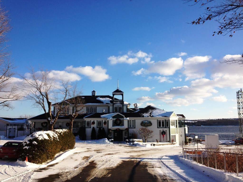 Goeliche Hotel Et Appartement Saint-Laurent-de-l'ile d'Orleans المظهر الخارجي الصورة