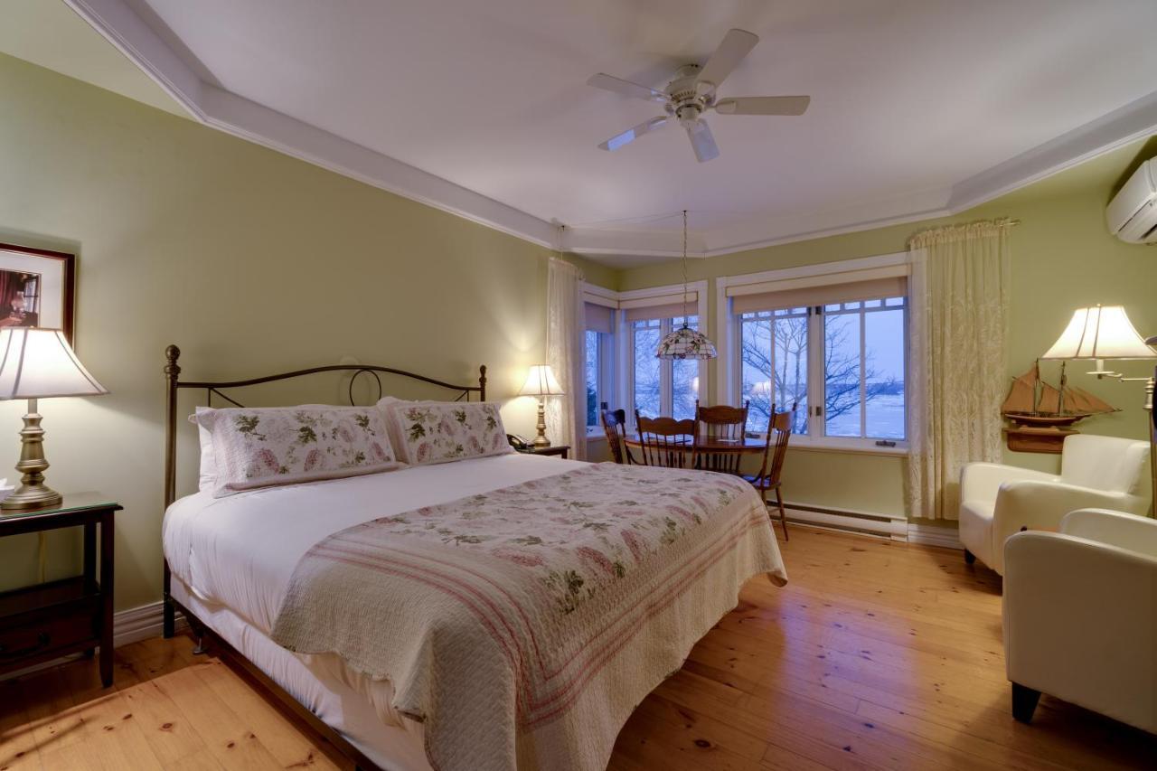 Goeliche Hotel Et Appartement Saint-Laurent-de-l'ile d'Orleans المظهر الخارجي الصورة